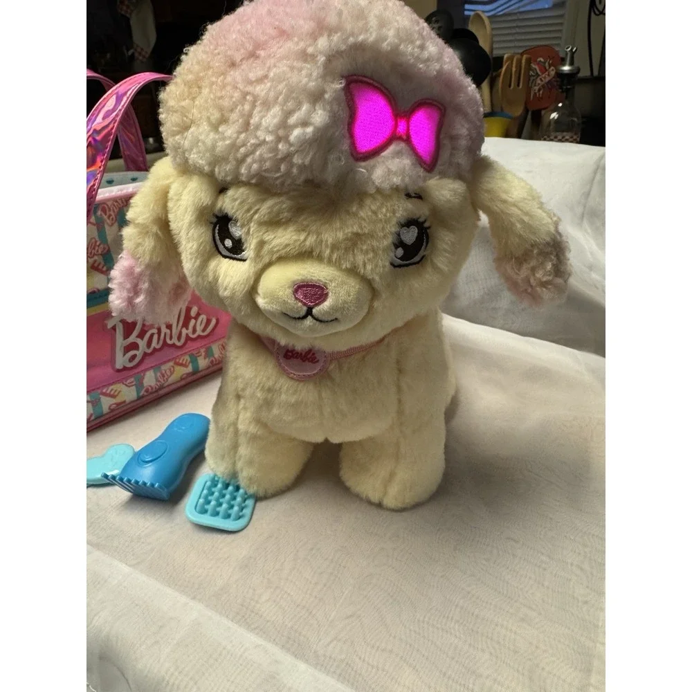 Barbie Plush Toy‎ Playset,Hairdresser Stuffed poodle lights up 2/6 Accessories
